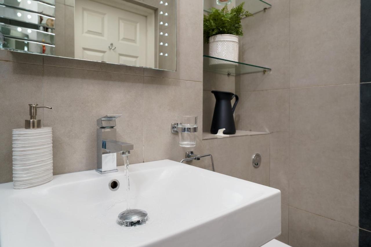 2 Bedr, 3 Beds, 1 Bath Thames, Trafalgar Sq Londyn Zewnętrze zdjęcie