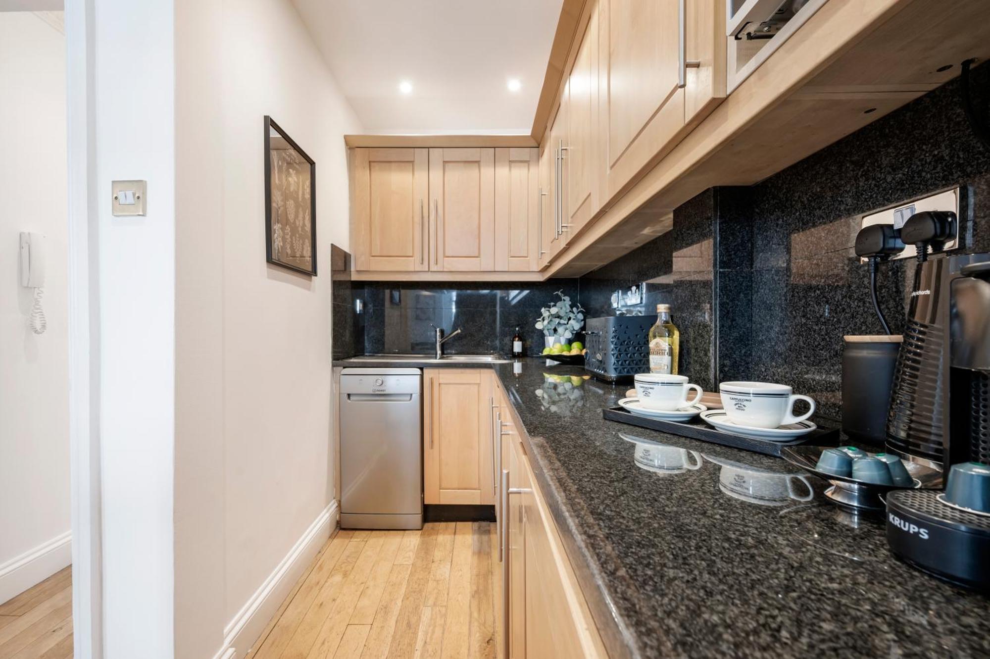 2 Bedr, 3 Beds, 1 Bath Thames, Trafalgar Sq Londyn Zewnętrze zdjęcie